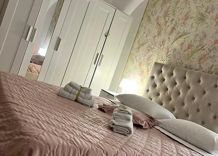 Aurora's Апартаменты Неаполь